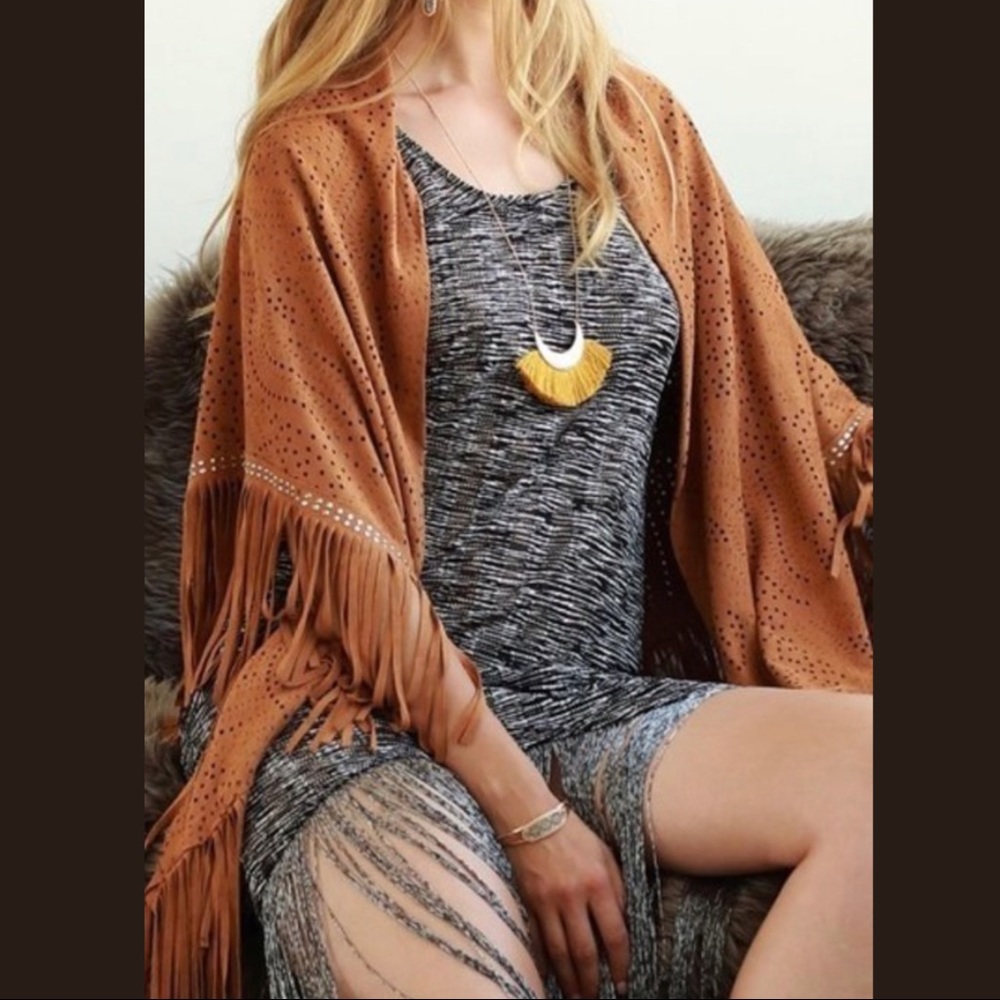 1 Left🔥Sage Laser Cut Shawl with Fringe - Picture 4 of 4